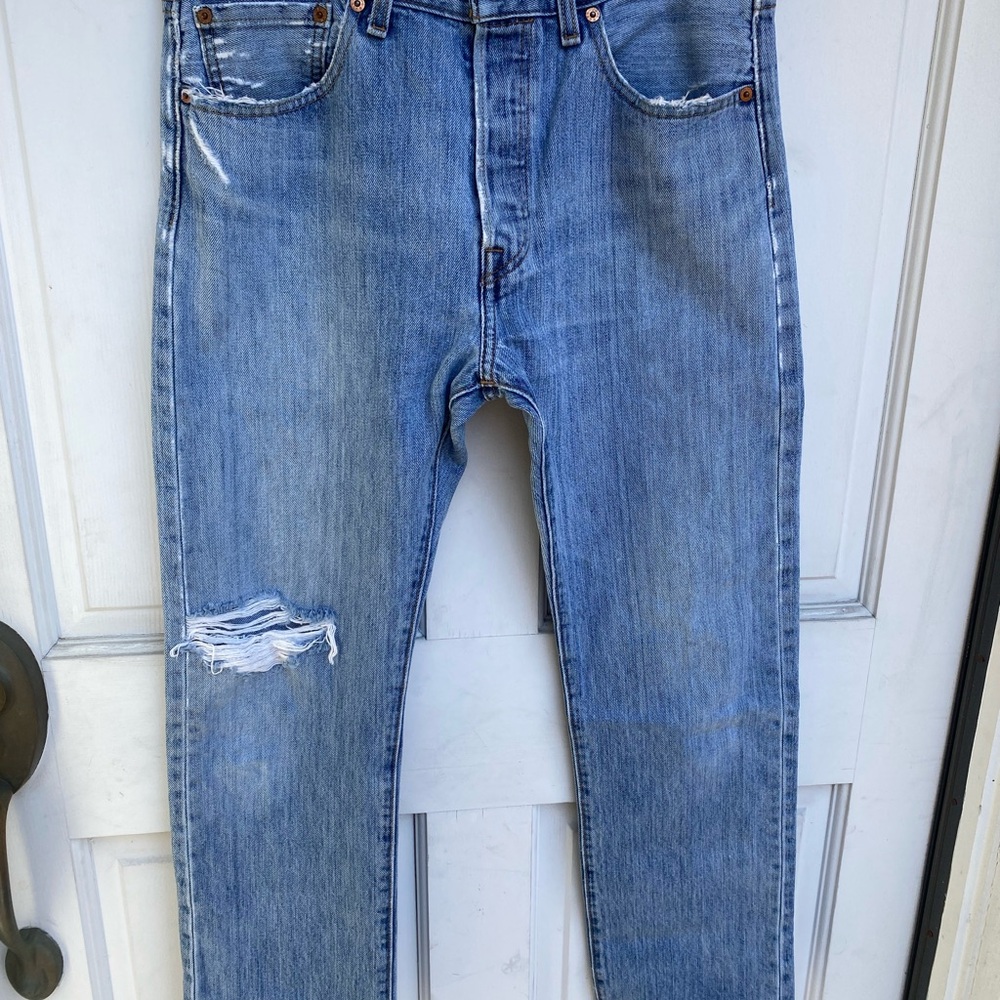 Levi's Men's Blue Distressed Jeans